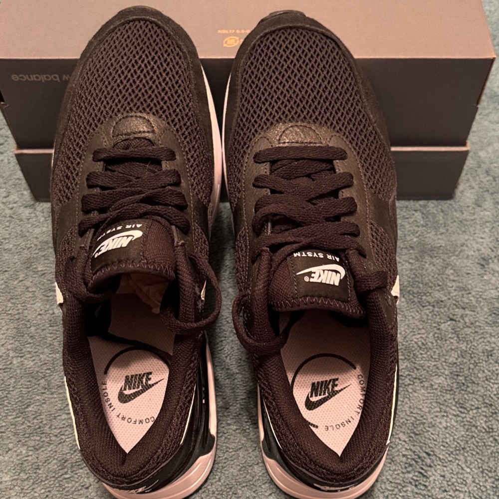 Nike AIR MAX SYSTEM Men's Black Sneakers, 9.5 - NEVER WORN